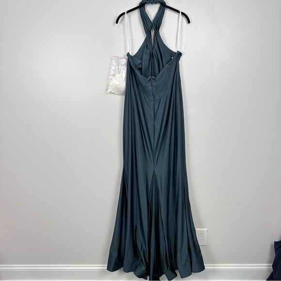 CYNTHIA & SAHAR XIMENA · STYLE CS112 · LUXE STRETCH SATIN Evergreen XL - Picture 5 of 11